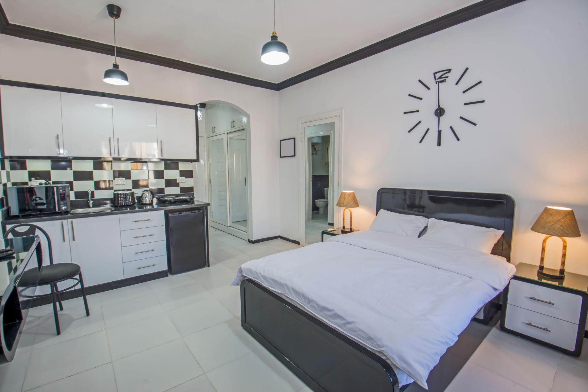 Modern Studio Apartment Near Central Park